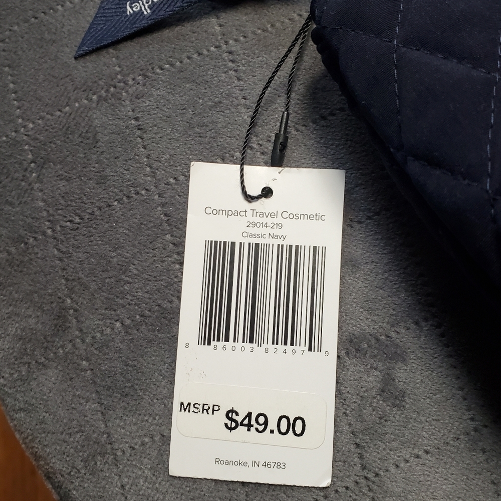 Vera Bradley Quilted Blue Cosmetic Pouch NWT - Picture 8 of 8